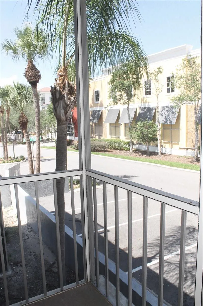 151 OYSTER BAY CIRCLE #200 Altamonte Springs, FL 32701