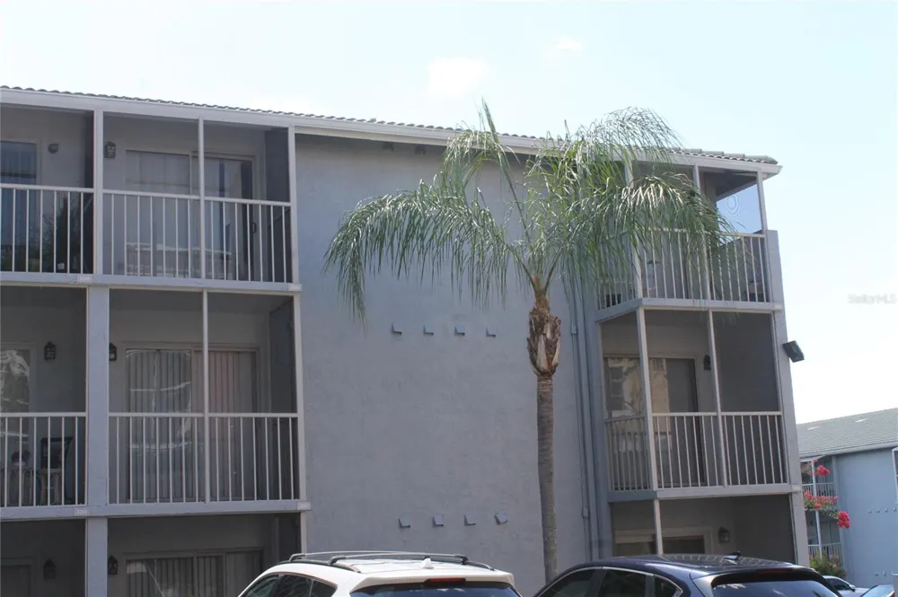 151 OYSTER BAY CIRCLE #200 Altamonte Springs, FL 32701