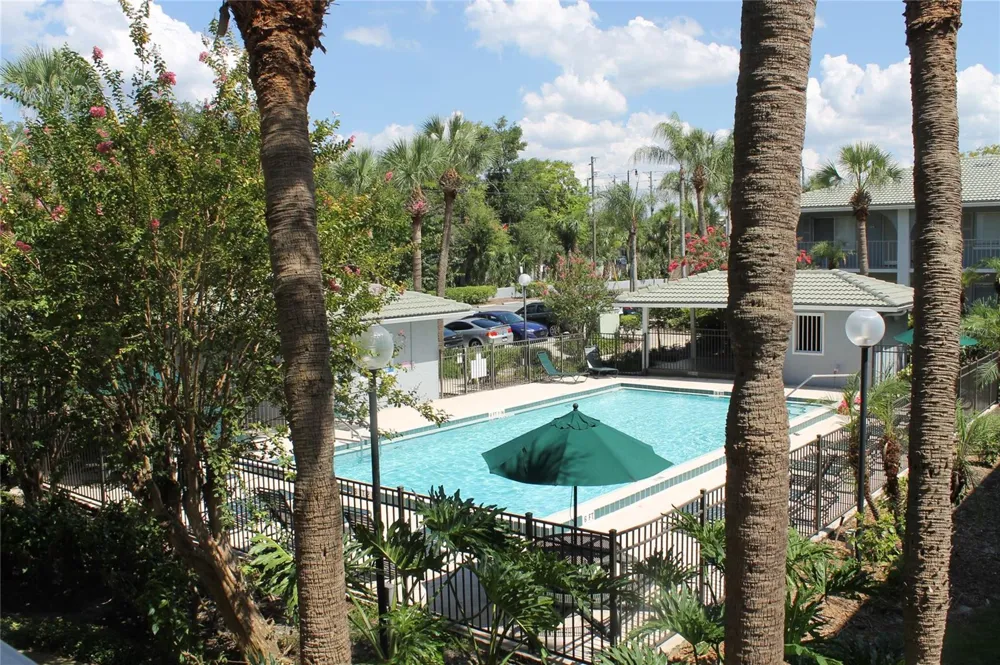 151 OYSTER BAY CIRCLE #200 Altamonte Springs, FL 32701