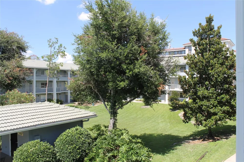 151 OYSTER BAY CIRCLE #200 Altamonte Springs, FL 32701