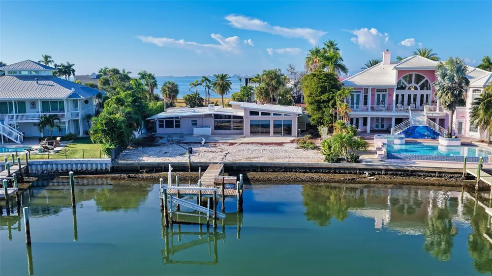 355 S SHORE DRIVE Sarasota, FL 34234