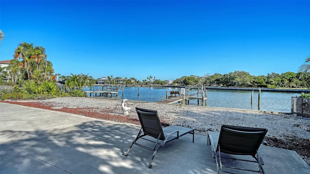 355 S SHORE DRIVE Sarasota, FL 34234