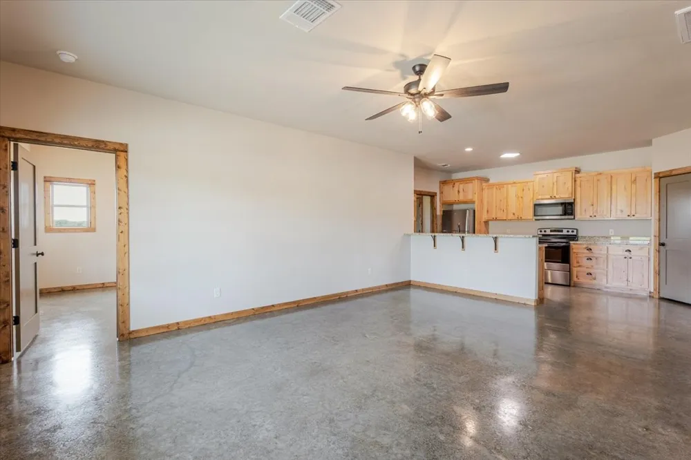 31 Maverick Loop Lipan, TX 76462