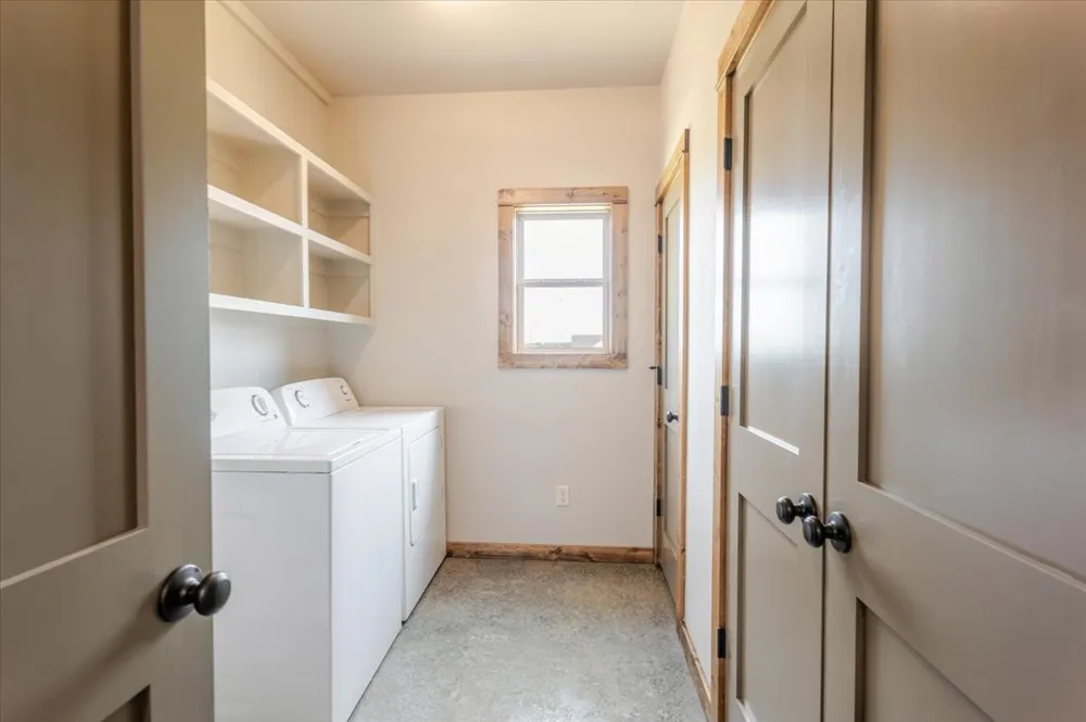 31 Maverick Loop Lipan, TX 76462
