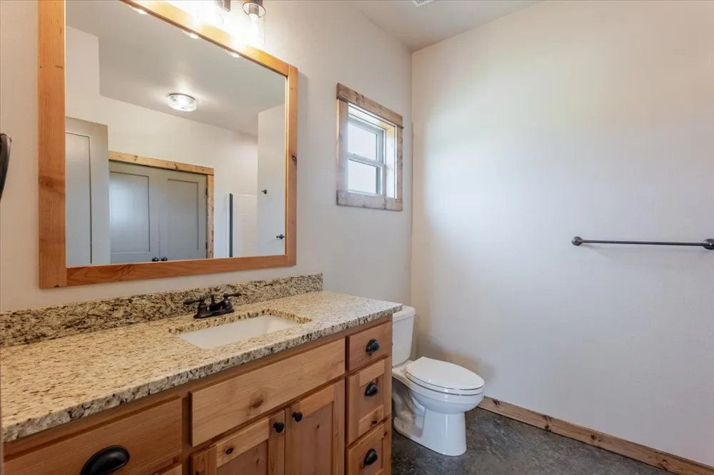 31 Maverick Loop Lipan, TX 76462