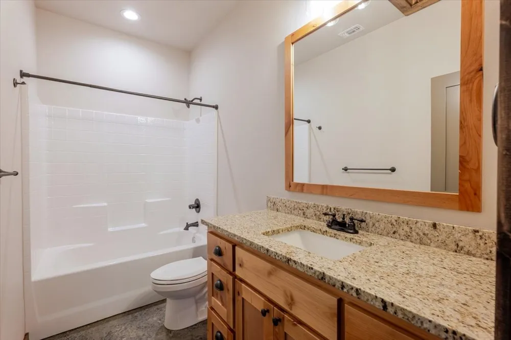 31 Maverick Loop Lipan, TX 76462