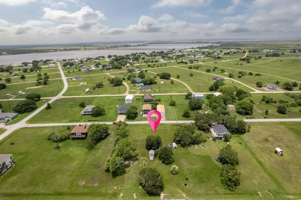 713 Stovall Palacios, TX 77465