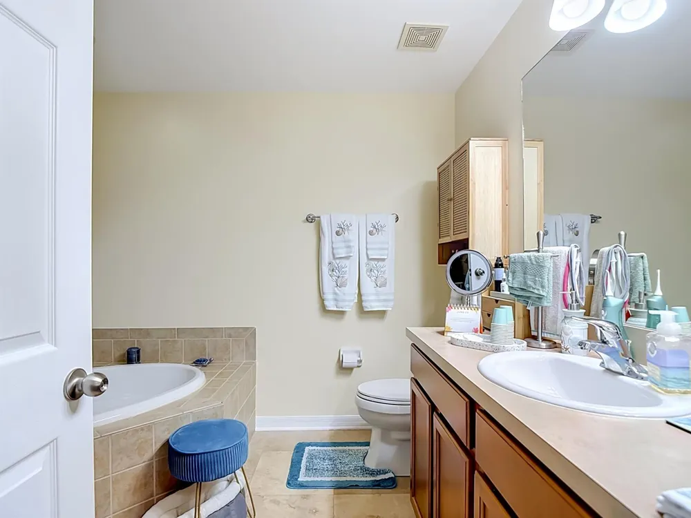 2401 Caslotti Way Cape Coral, FL 33909