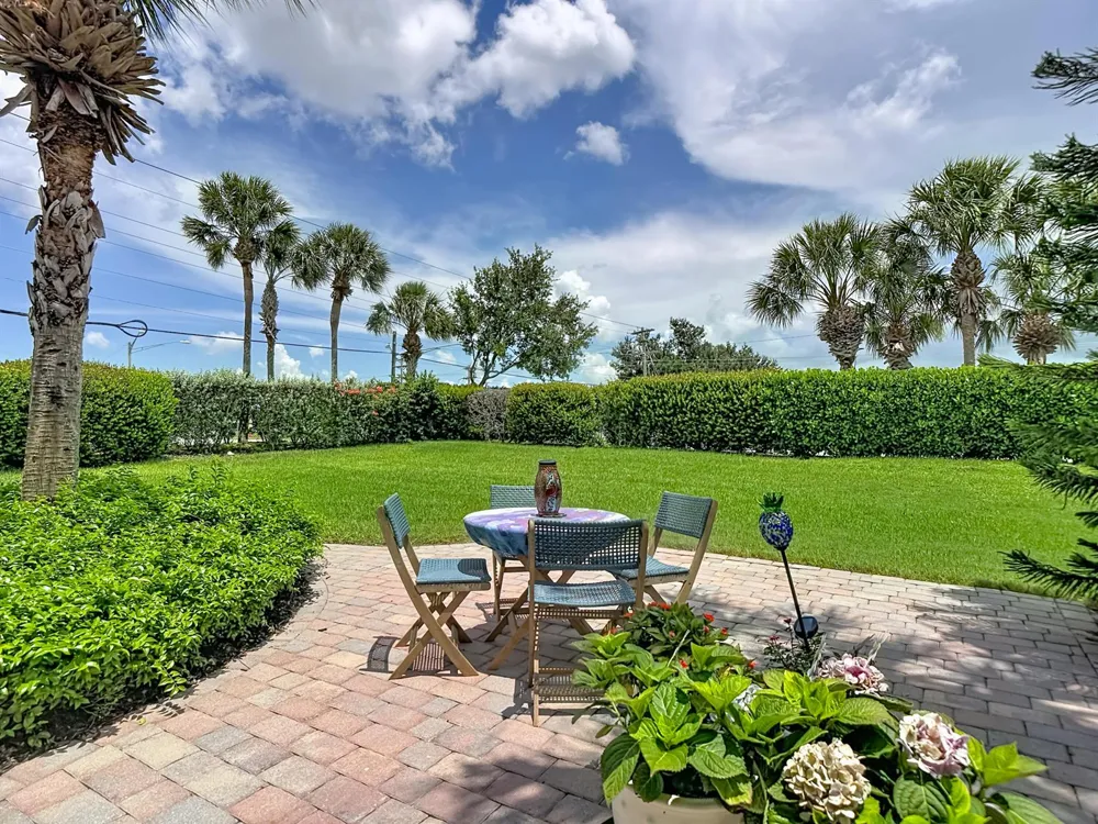2401 Caslotti Way Cape Coral, FL 33909
