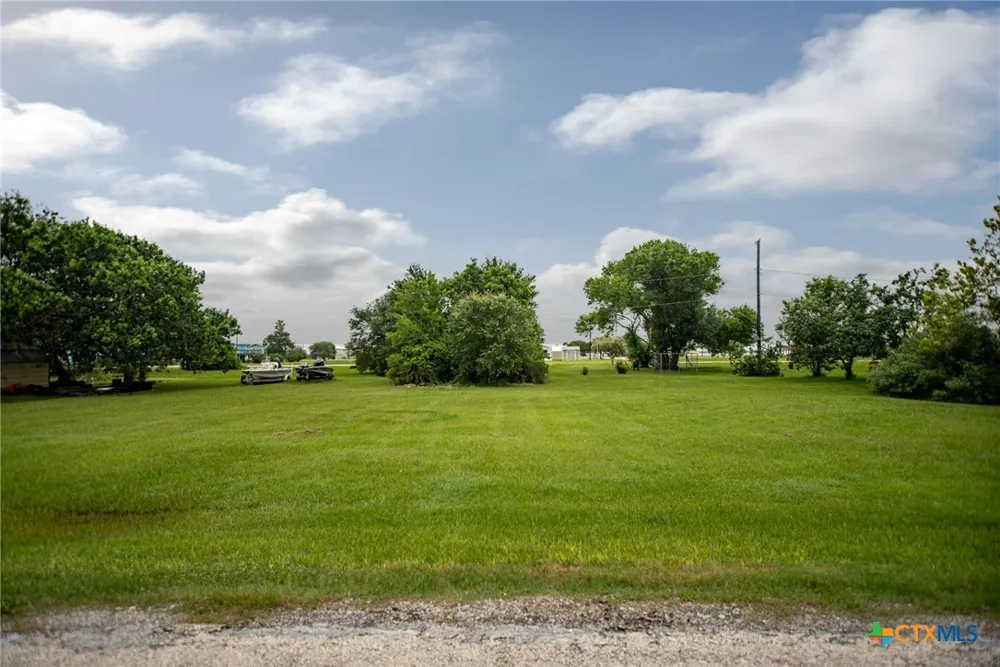 713 Stovall Palacios, TX 77465