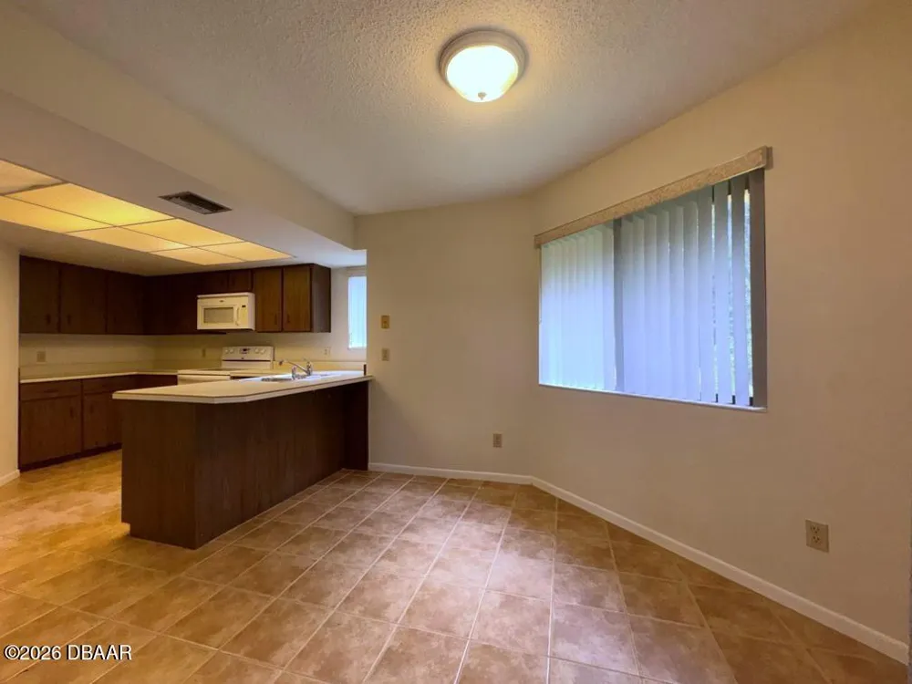 36 Oxford Lane Palm Coast, FL 32137
