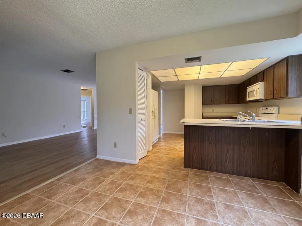 36 Oxford Lane Palm Coast, FL 32137