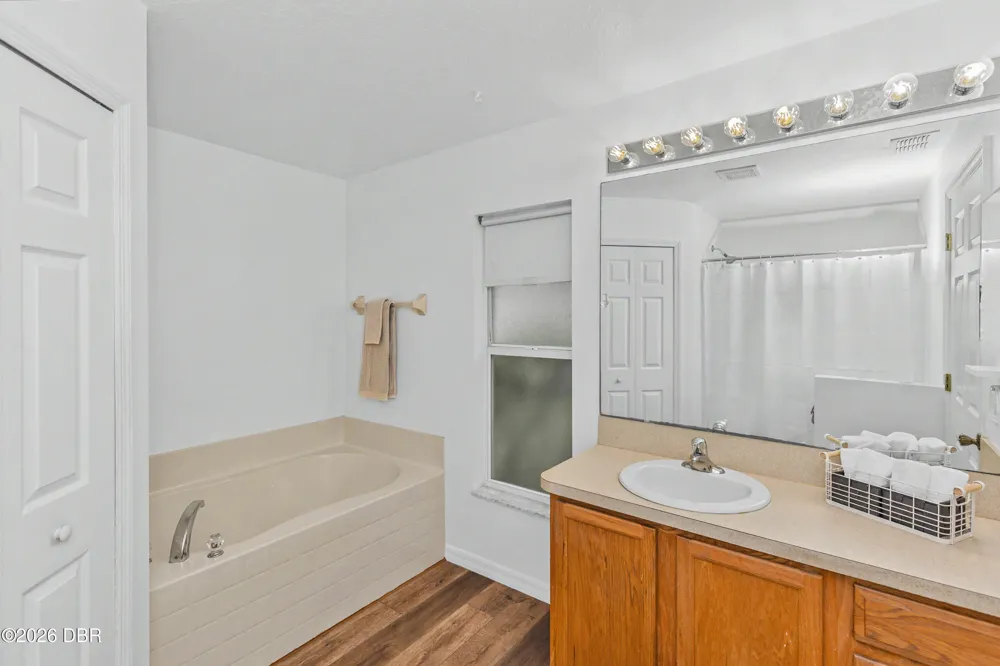 342 Dahoon Holly Drive Daytona Beach, FL 32117