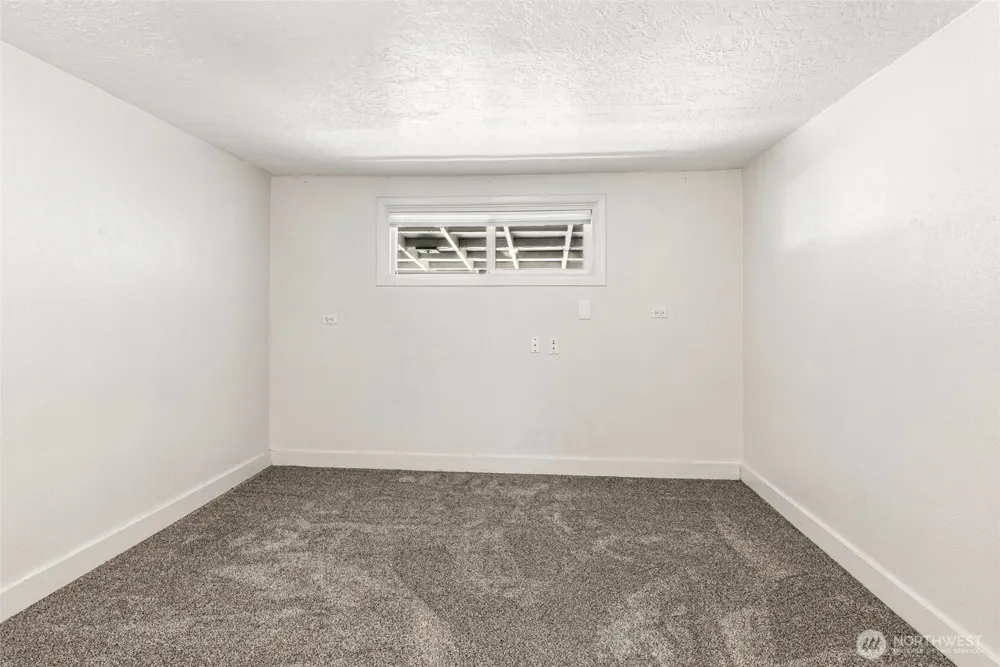 1821 Nichols Boulevard Longview, WA 98632