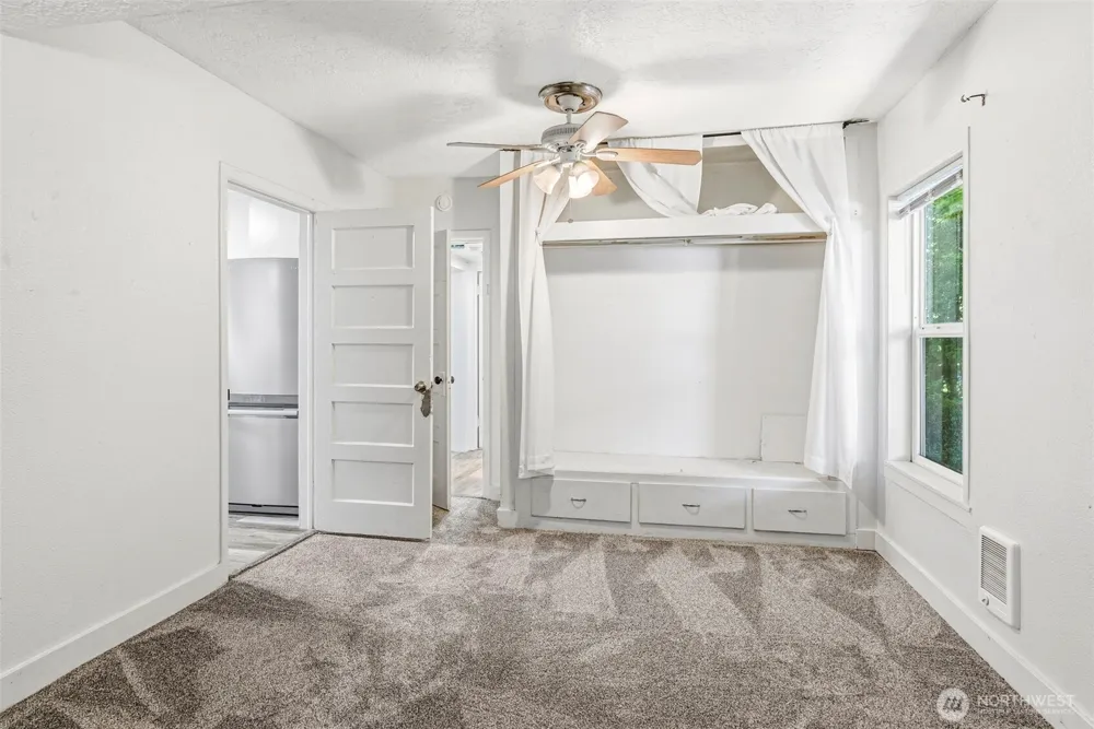 1821 Nichols Boulevard Longview, WA 98632