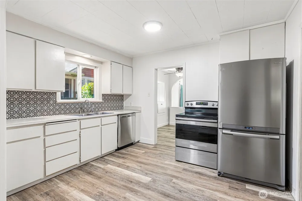 1821 Nichols Boulevard Longview, WA 98632