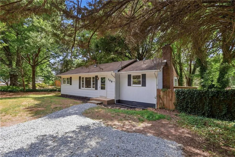 109 Pratt Road Kernersville, NC 27284