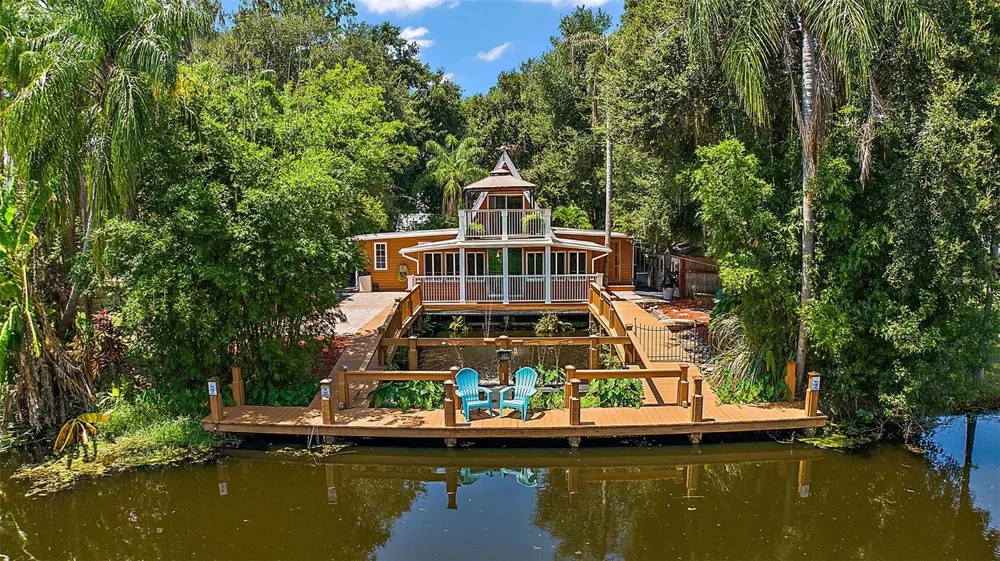 507 LAKESHORE DRIVE Eustis, FL 32726