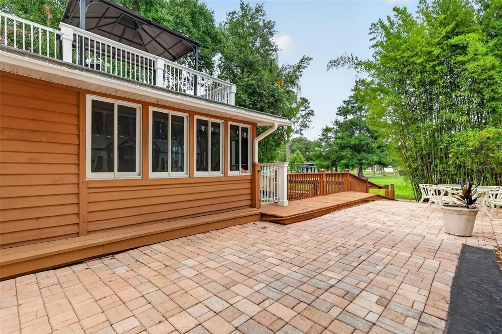 507 LAKESHORE DRIVE Eustis, FL 32726