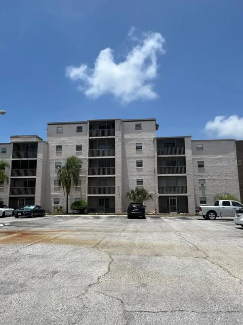 5541 BAY BOULEVARD #107