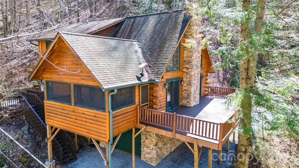 3548 Dicks Creek Road Whittier, NC 28789