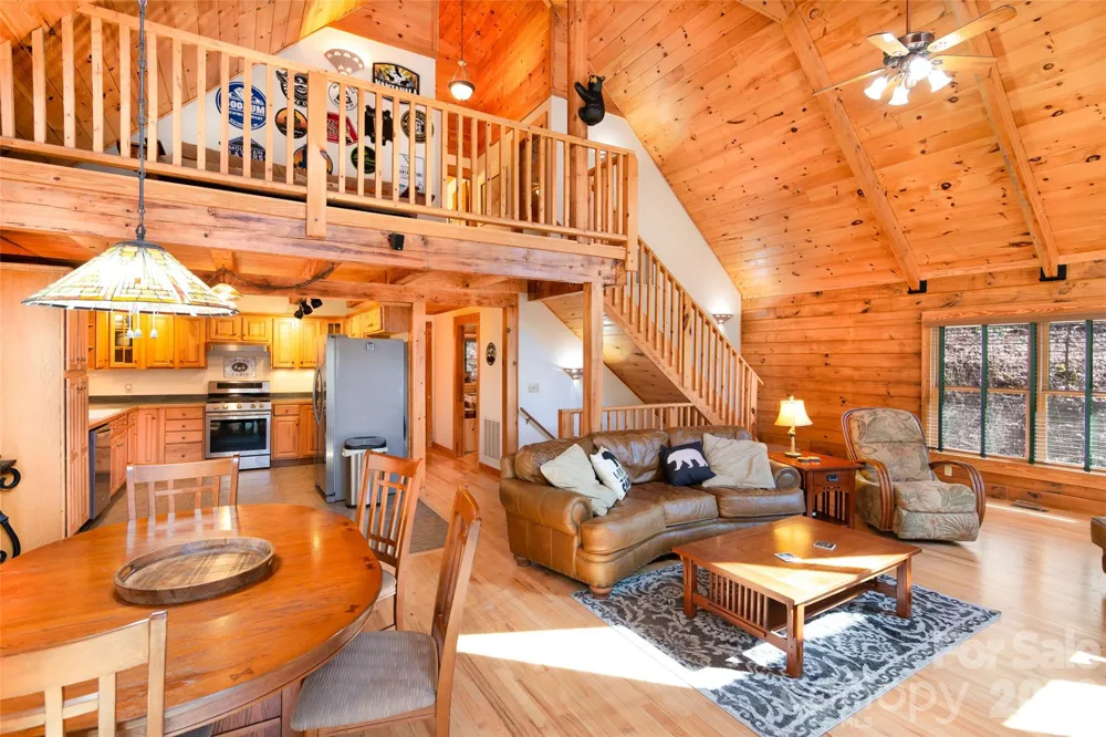 3548 Dicks Creek Road Whittier, NC 28789