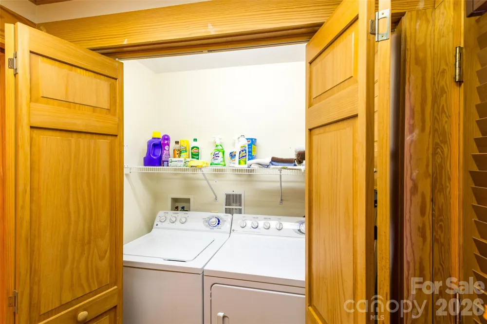 3548 Dicks Creek Road Whittier, NC 28789