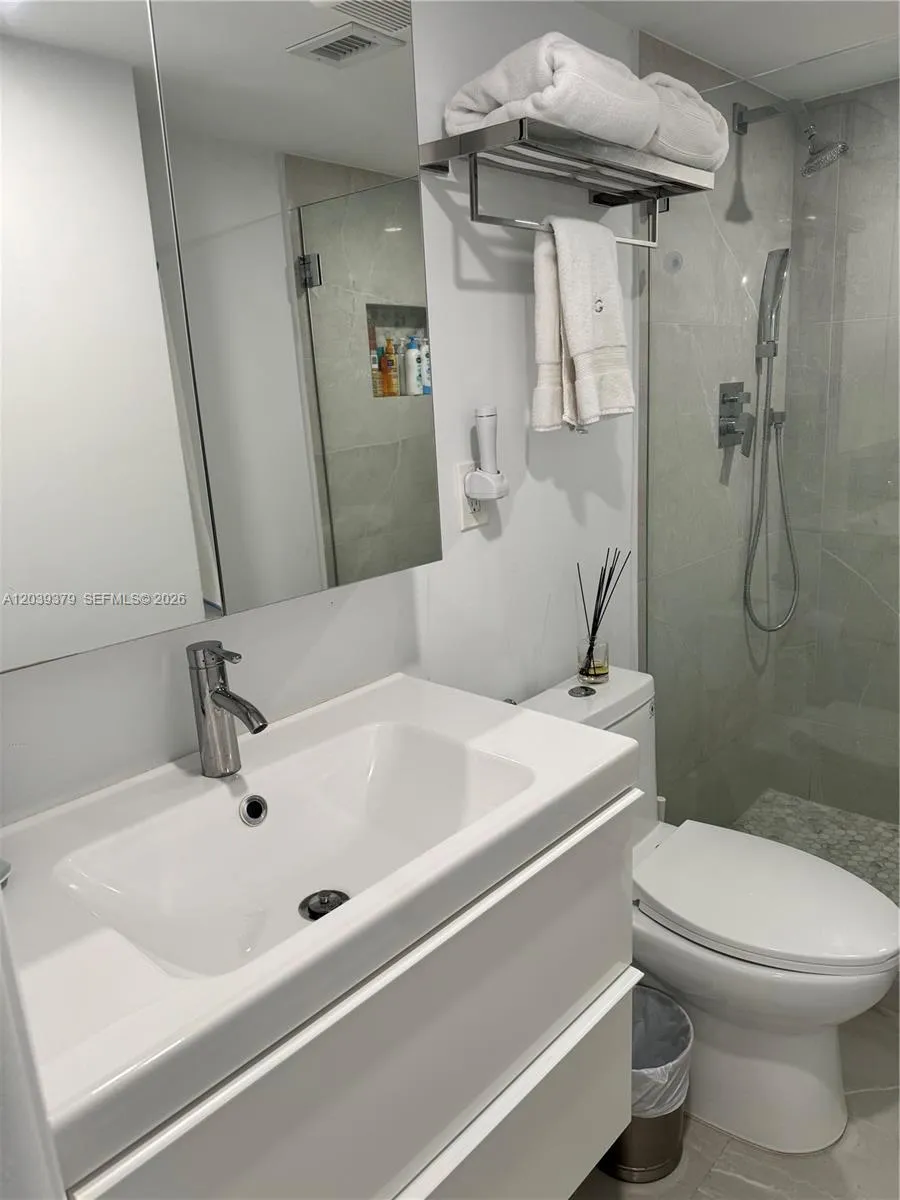 1865 Brickell Ave #A1411 Miami, FL 33129