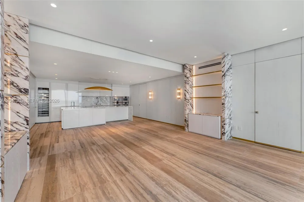 10201 Collins Ave #906 Bal Harbour, FL 33154