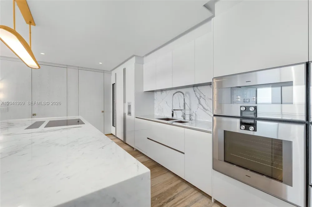 10201 Collins Ave #906 Bal Harbour, FL 33154