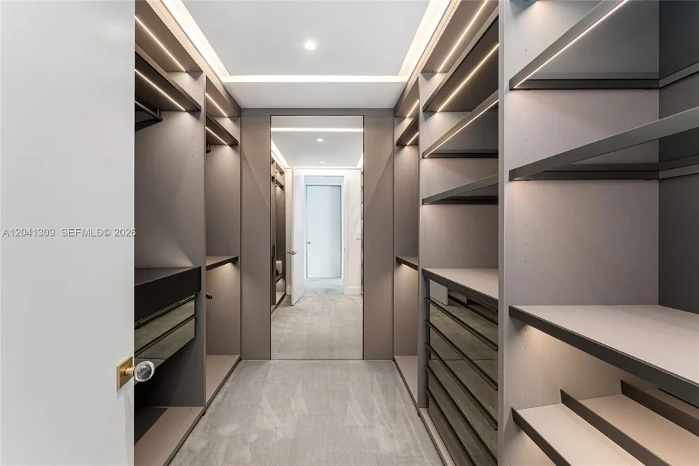 10201 Collins Ave #906 Bal Harbour, FL 33154