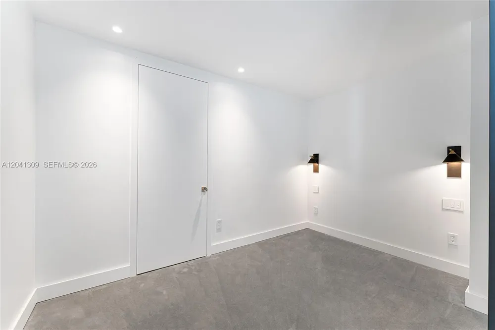 10201 Collins Ave #906 Bal Harbour, FL 33154