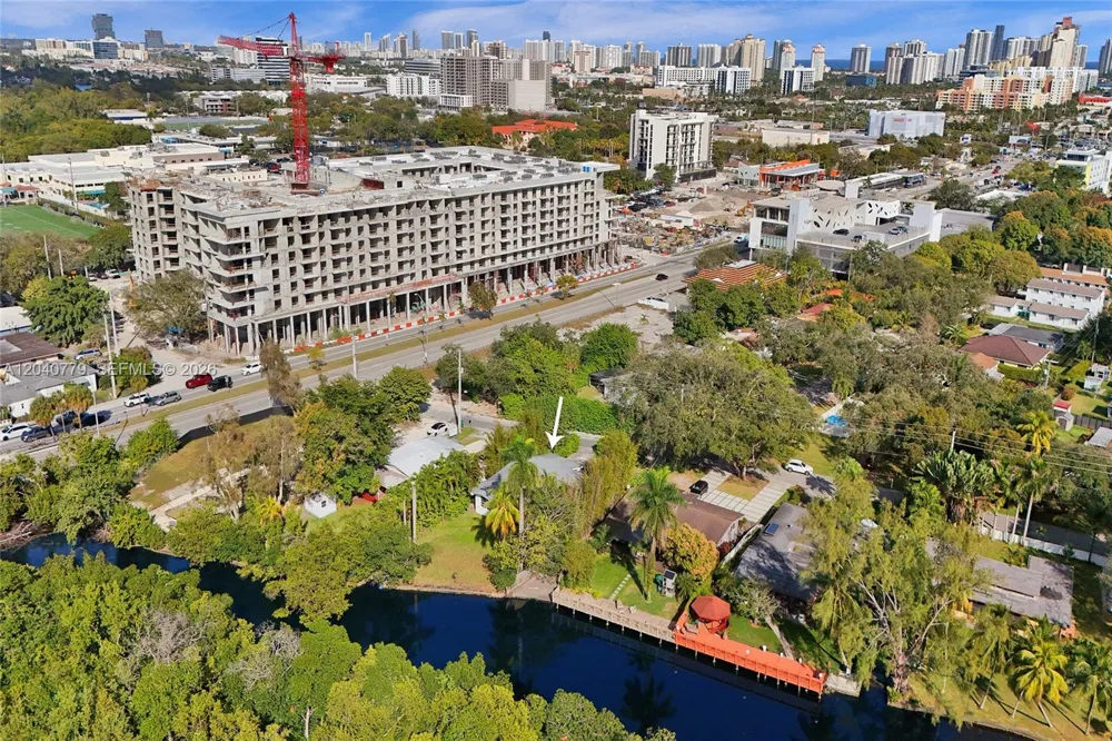 18500 NE 23rd Ct Miami, FL 33180
