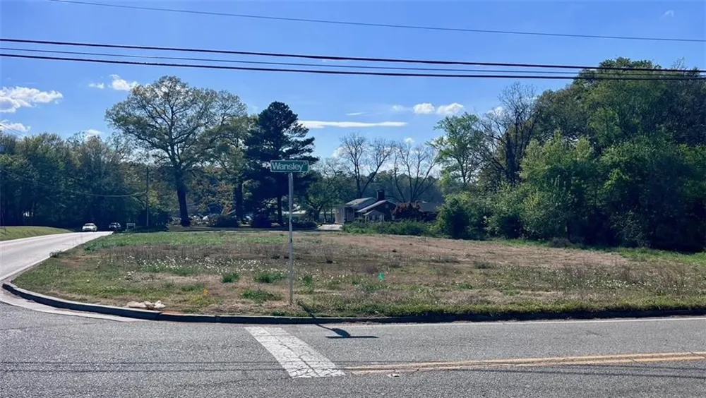 31 Center Road Cartersville, GA 30121