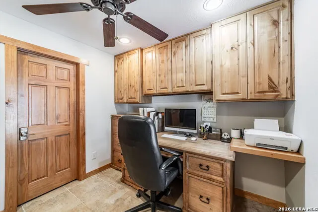 548 Franklin Ln Yancey, TX 78886