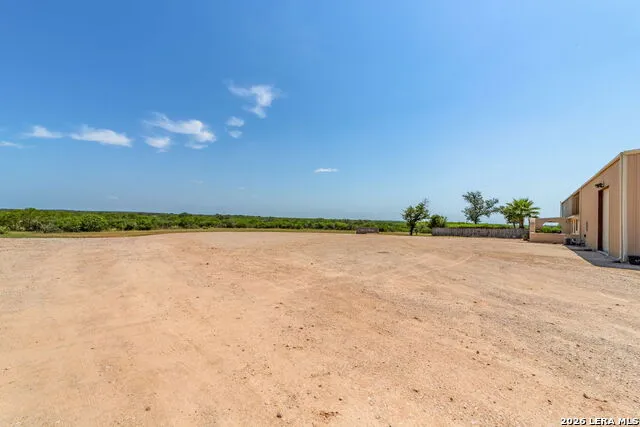 548 Franklin Ln Yancey, TX 78886