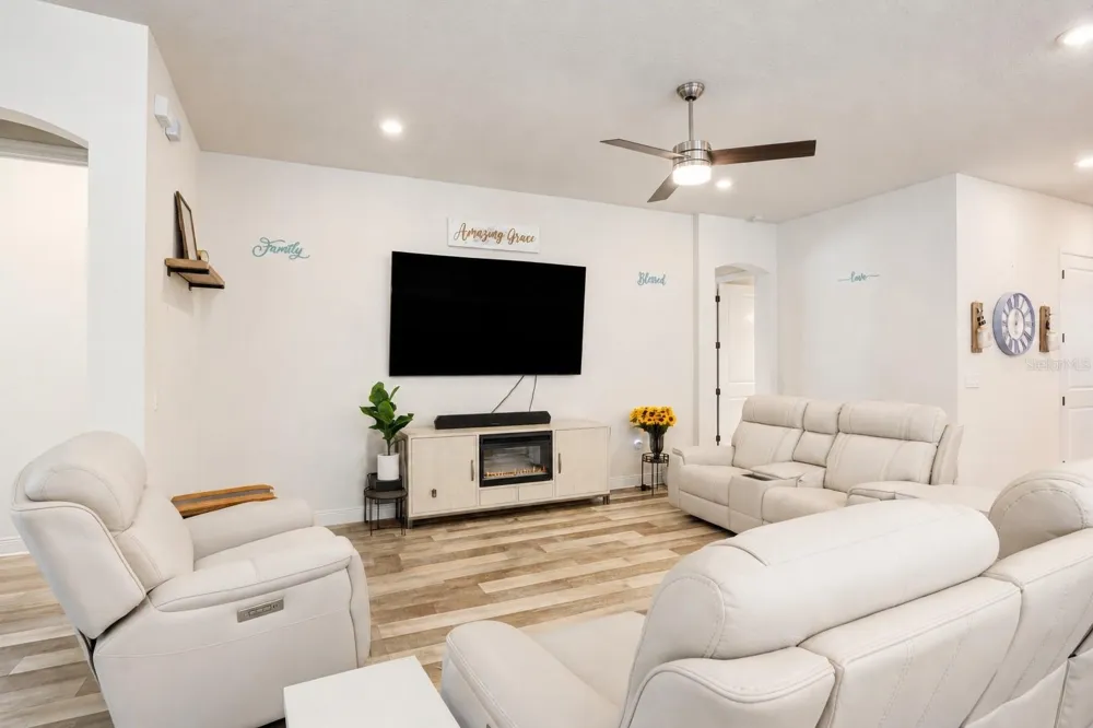5285 TWINFLOWER LANE Sarasota, FL 34233
