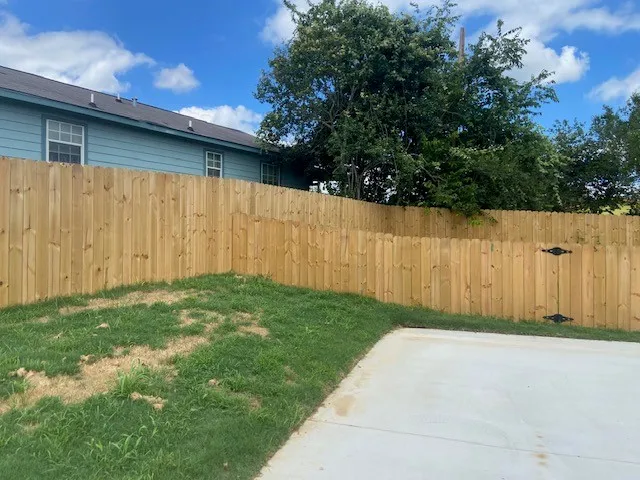 116 Field Street Luling, TX 78648