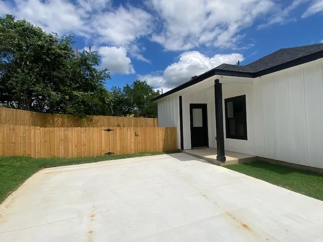 116 Field Street Luling, TX 78648