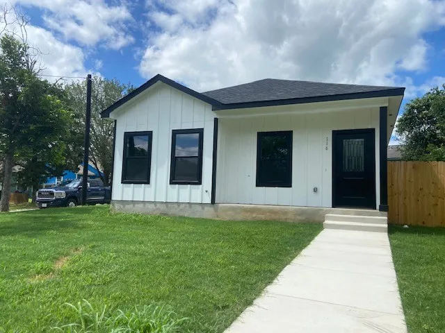 116 Field Street Luling, TX 78648