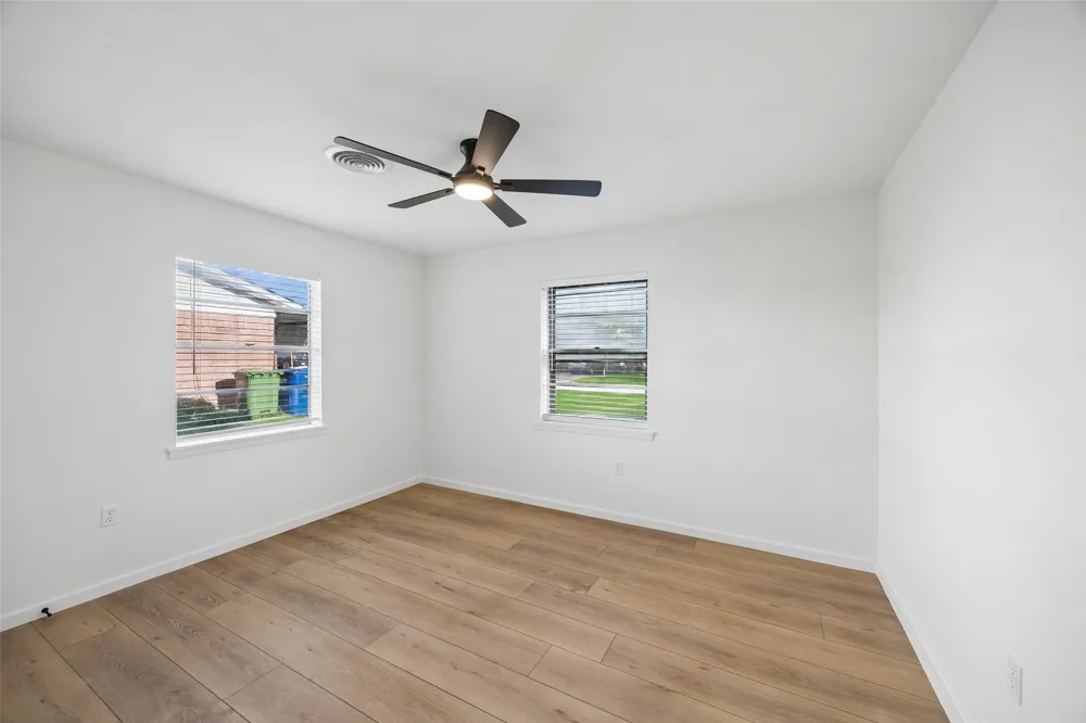 104 E Oak Street Gunter, TX 75058