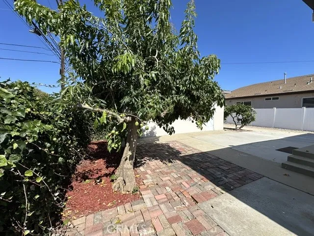 15804 Dalton Avenue Gardena, CA 90247