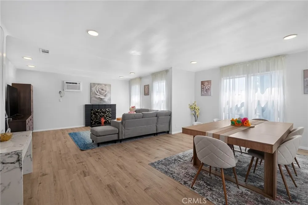 15804 Dalton Avenue Gardena, CA 90247