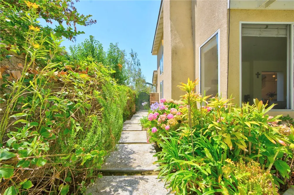 1355 Canterbury Fullerton, CA 92831