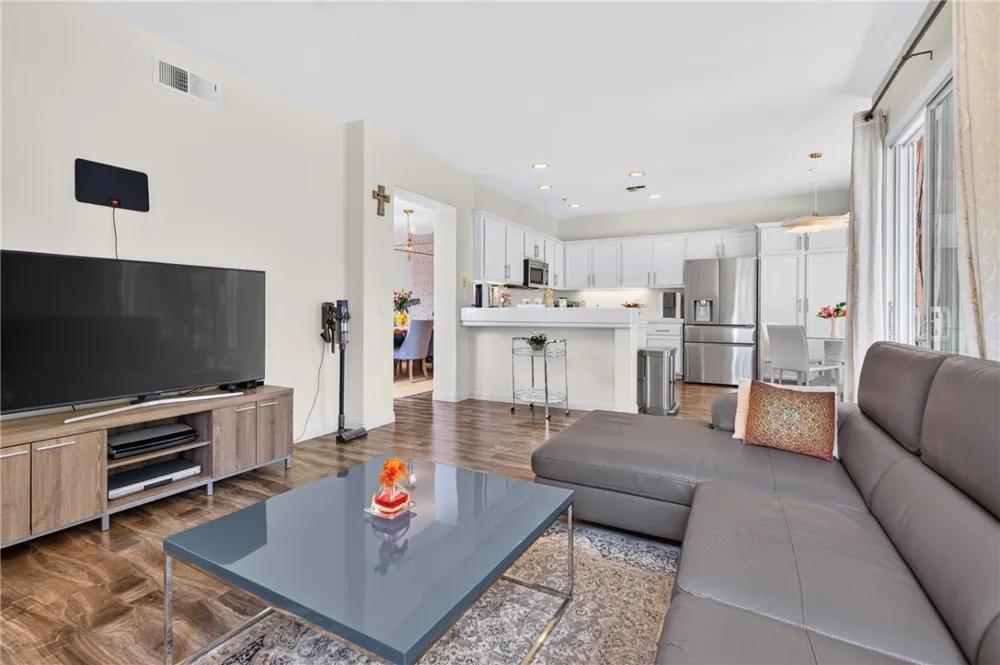 1355 Canterbury Fullerton, CA 92831