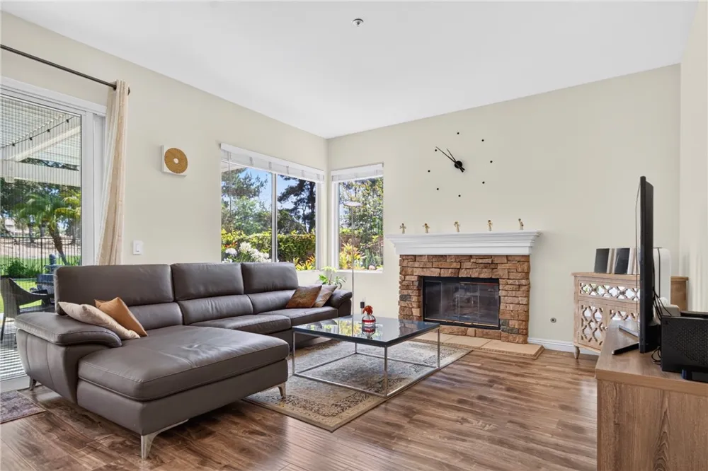 1355 Canterbury Fullerton, CA 92831