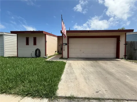 32 S Commonsway Drive