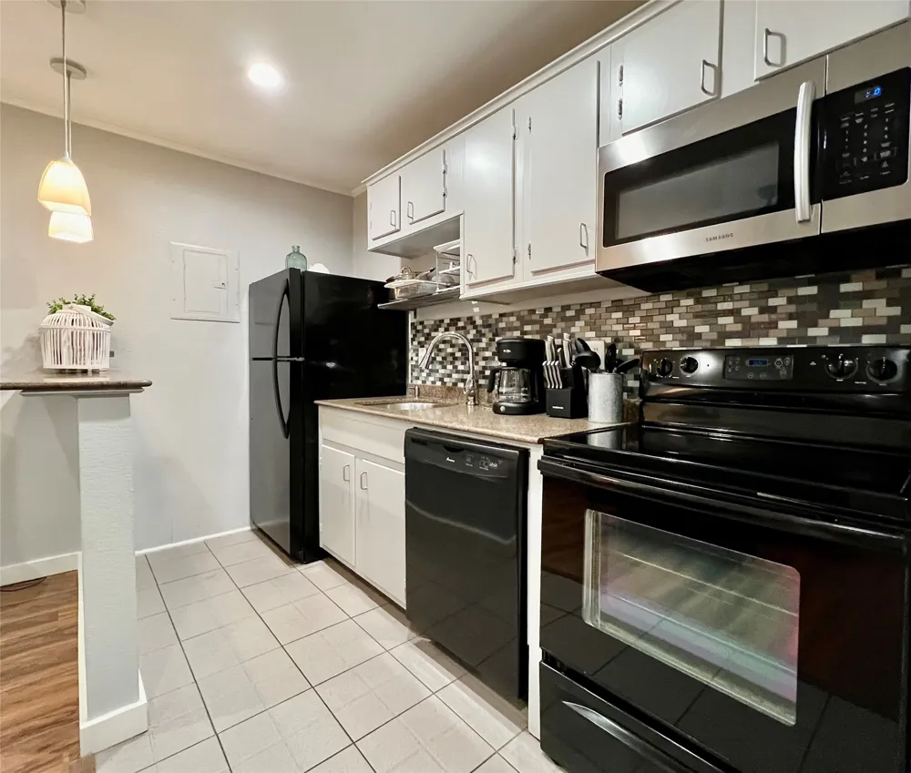5969 Lewis Street #201 Dallas, TX 75206