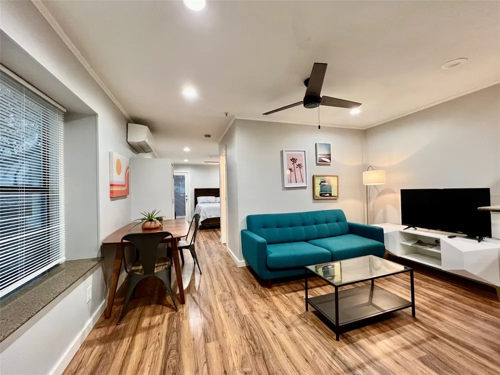 5969 Lewis Street #201 Dallas, TX 75206