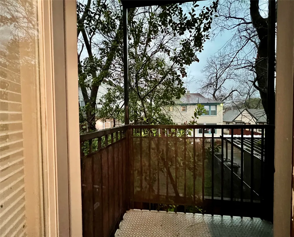 5969 Lewis Street #201 Dallas, TX 75206